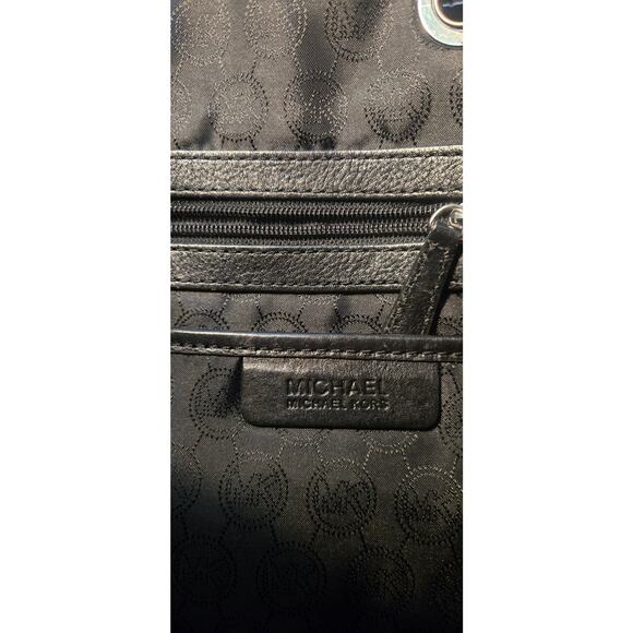 Genuine Michael Kors Woman's Bedford Leather Purse - Picture 14 of 16